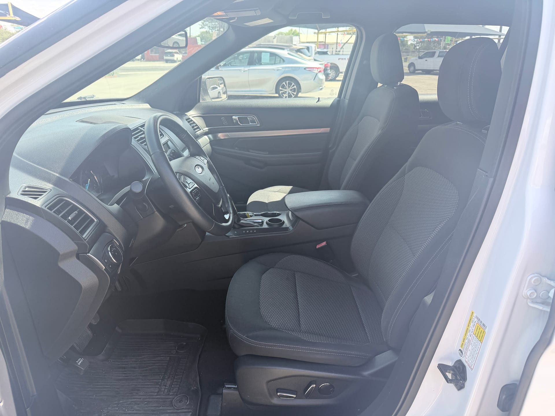 2018 FORD EXPLORER - Gallery Image