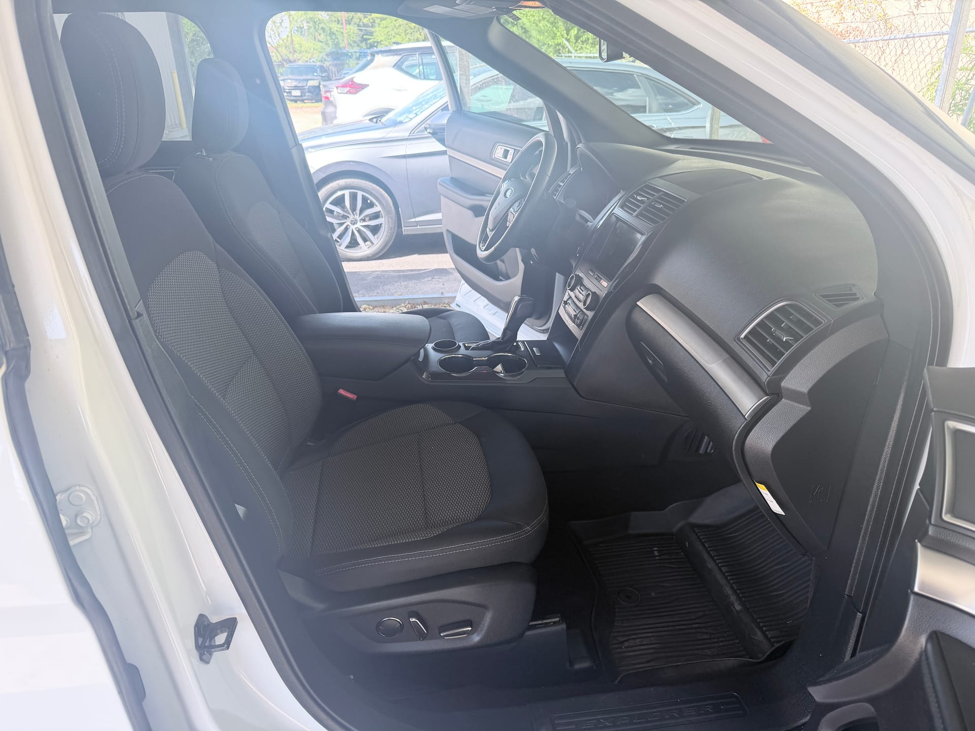 2018 FORD EXPLORER - Gallery Image