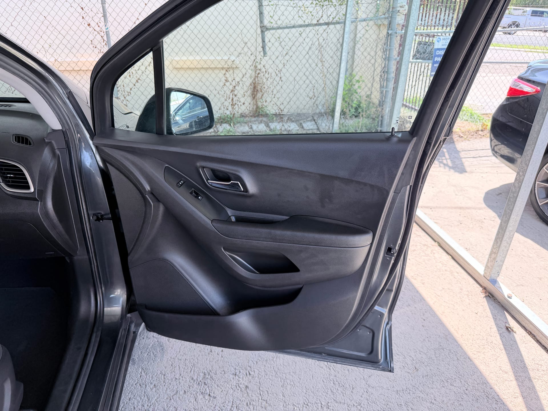 2020 CHEVROLET TRAX - Gallery Image