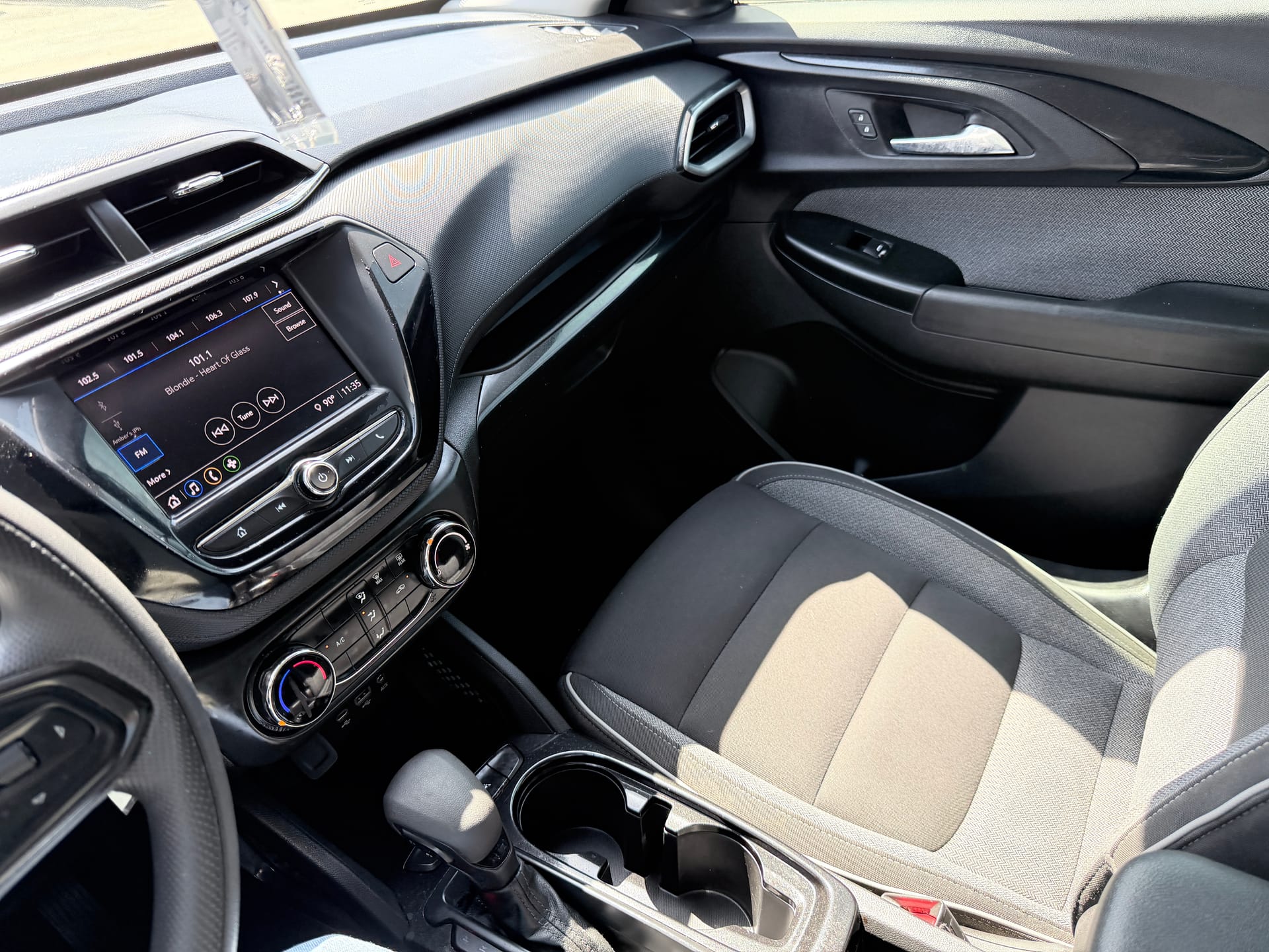 2021 CHEVROLET TRAILBLAZER - Gallery Image