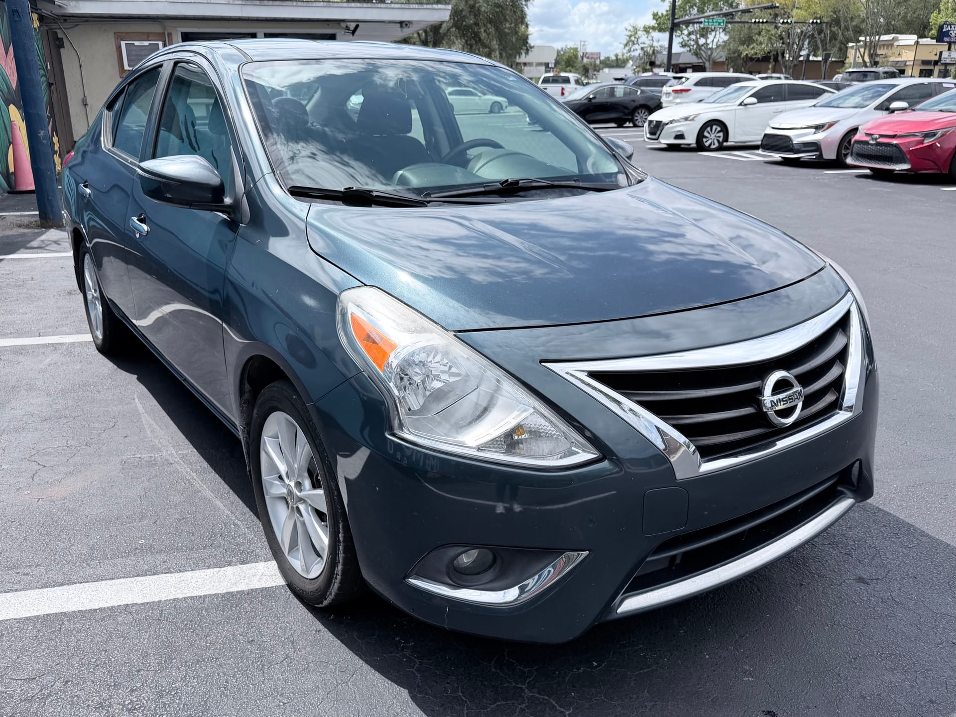 2016 NISSAN VERSA - Gallery Image