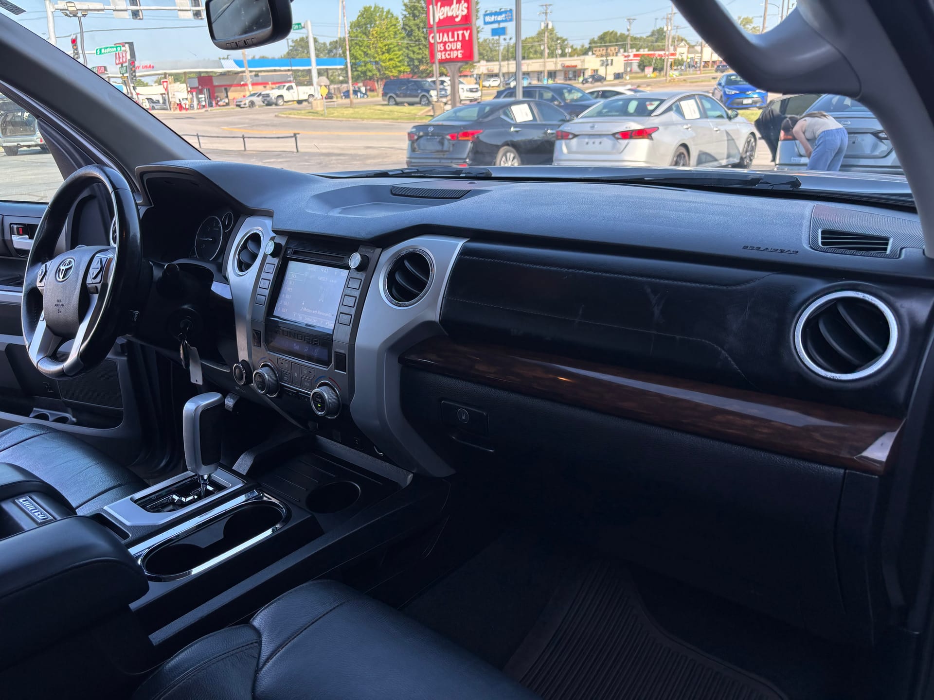 2015 TOYOTA TUNDRA - Gallery Image