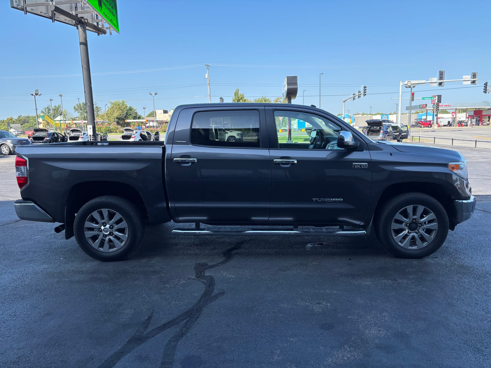 2015 TOYOTA TUNDRA - Gallery Image