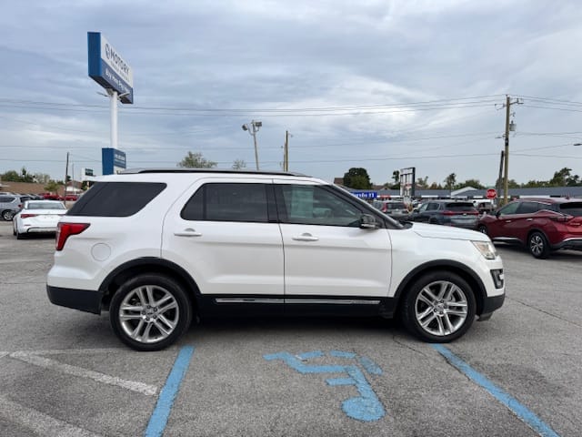 2017 FORD EXPLORER - Gallery Image