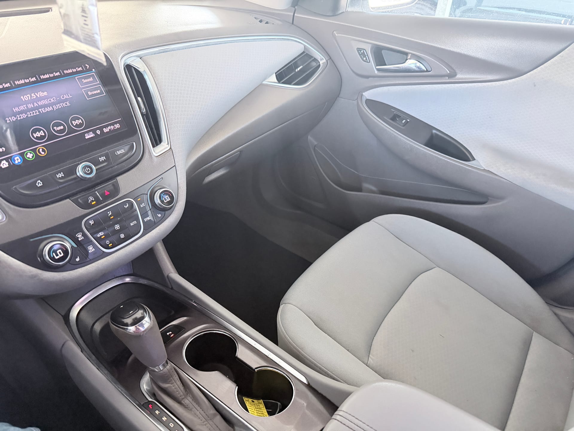 2020 CHEVROLET MALIBU - Gallery Image