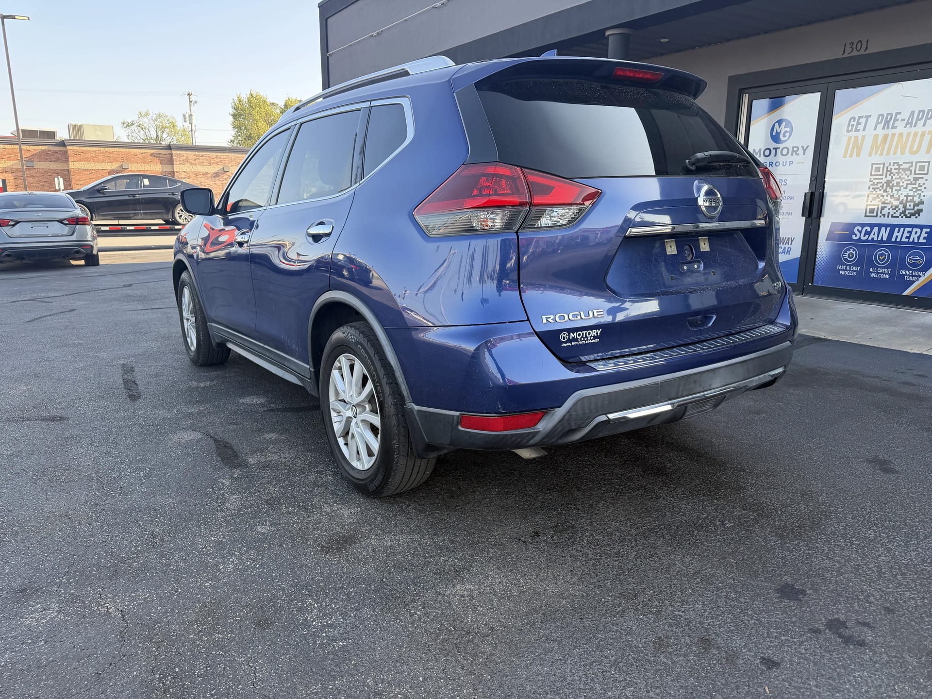 2018 NISSAN ROGUE - Gallery Image