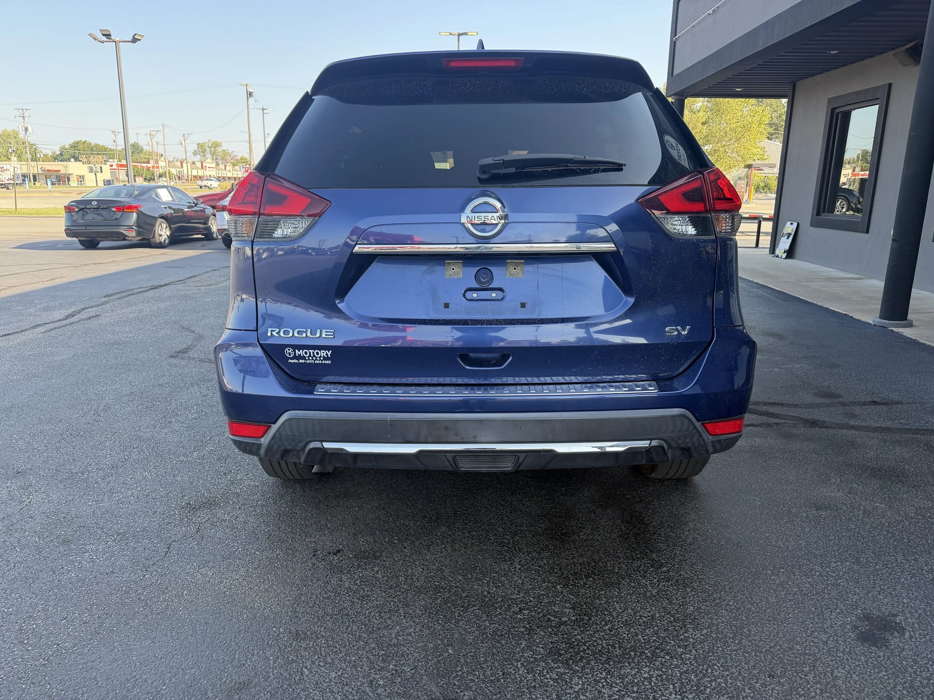 2018 NISSAN ROGUE - Gallery Image