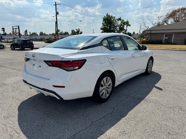 2022 NISSAN SENTRA - Gallery Image