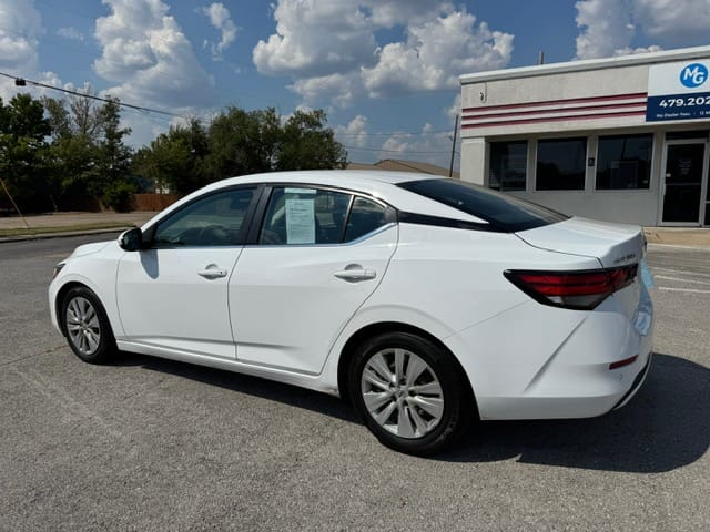 2022 NISSAN SENTRA - Gallery Image