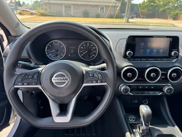 2022 NISSAN SENTRA - Gallery Image