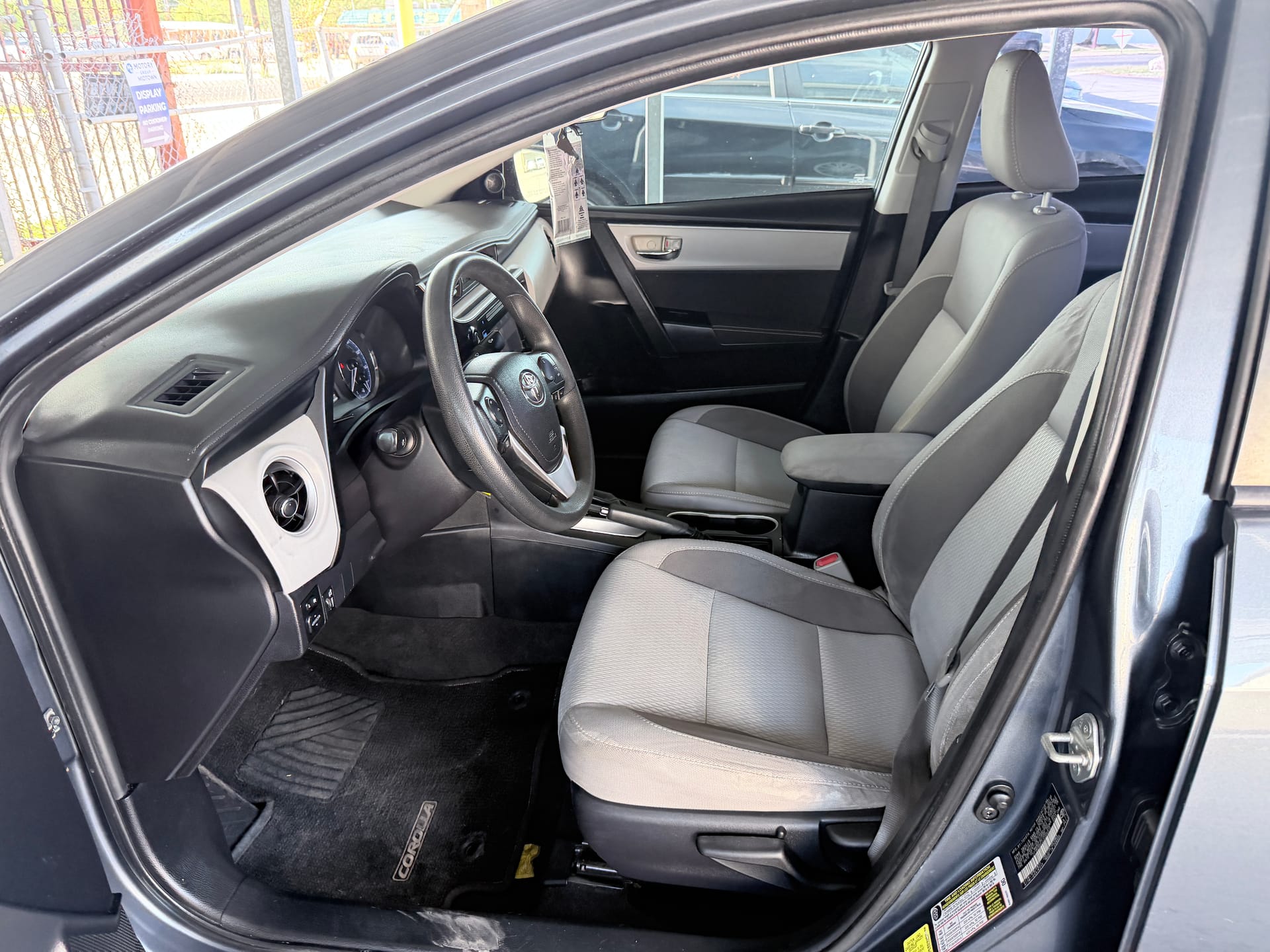 2018 TOYOTA COROLLA - Gallery Image