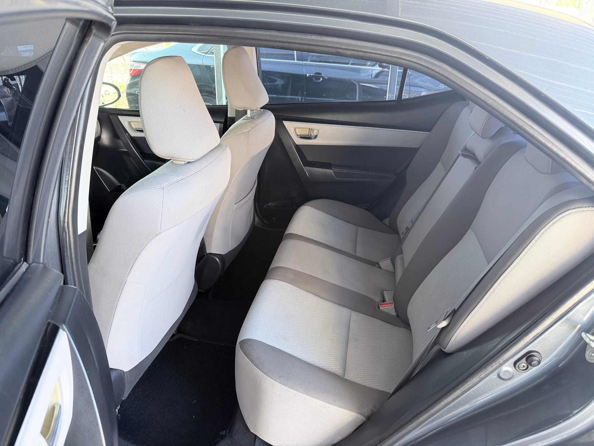 2018 TOYOTA COROLLA - Gallery Image