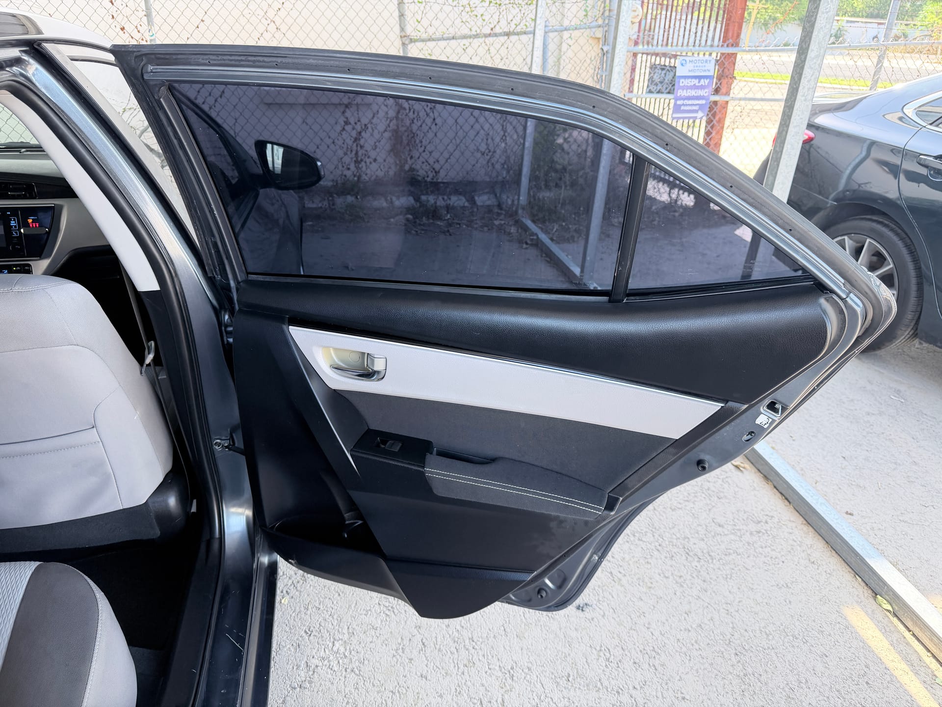 2018 TOYOTA COROLLA - Gallery Image