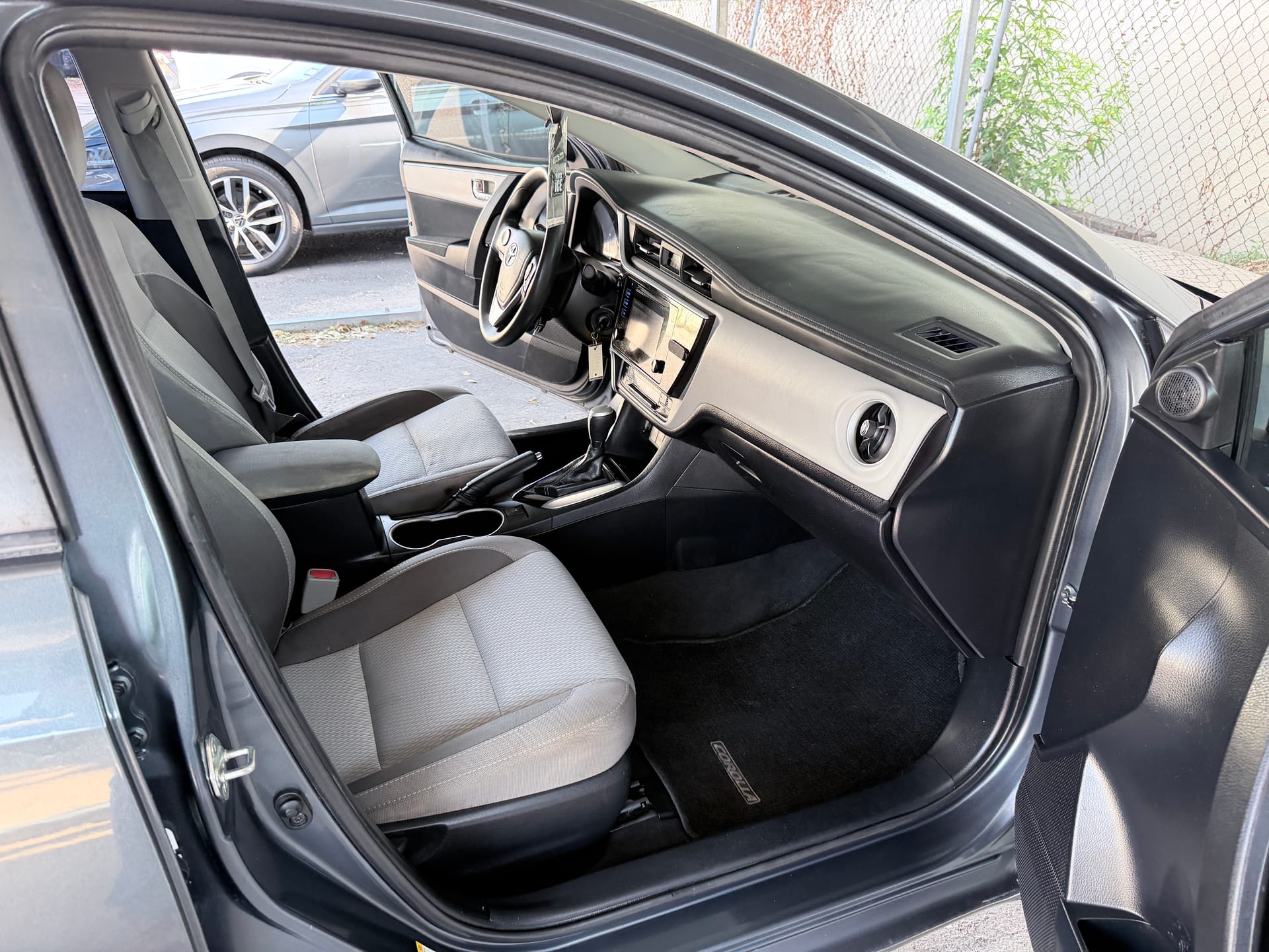 2018 TOYOTA COROLLA - Gallery Image