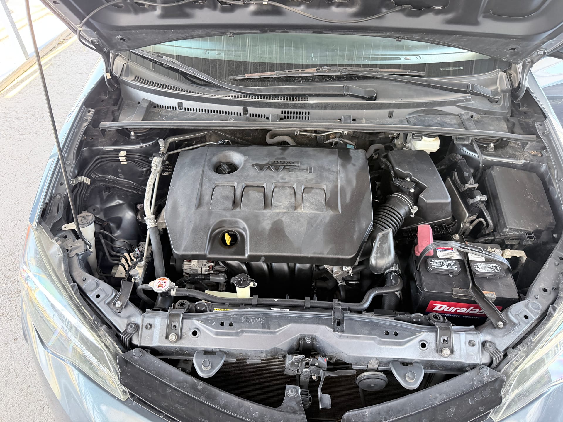 2018 TOYOTA COROLLA - Gallery Image