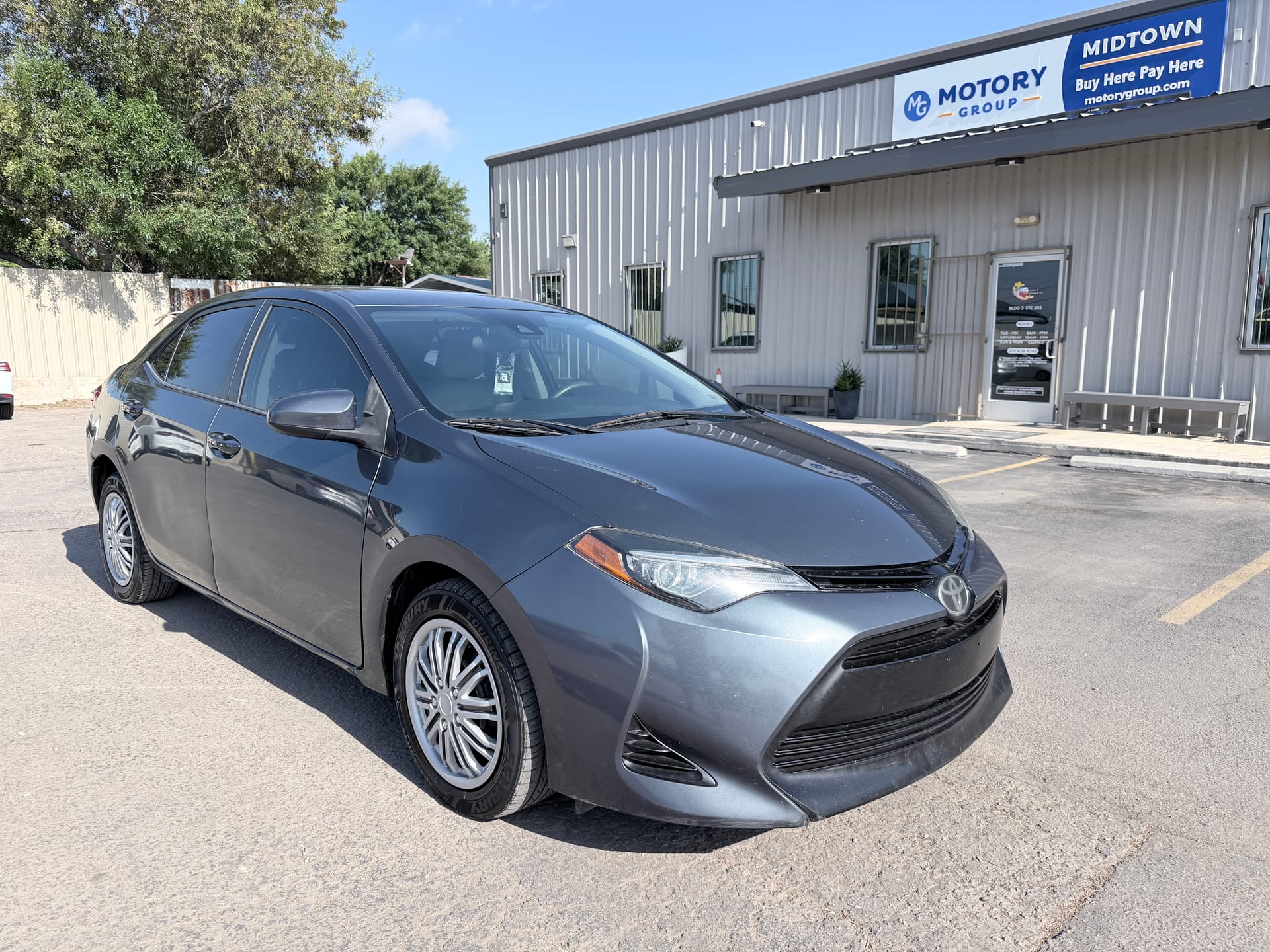 2018 TOYOTA COROLLA - Gallery Image