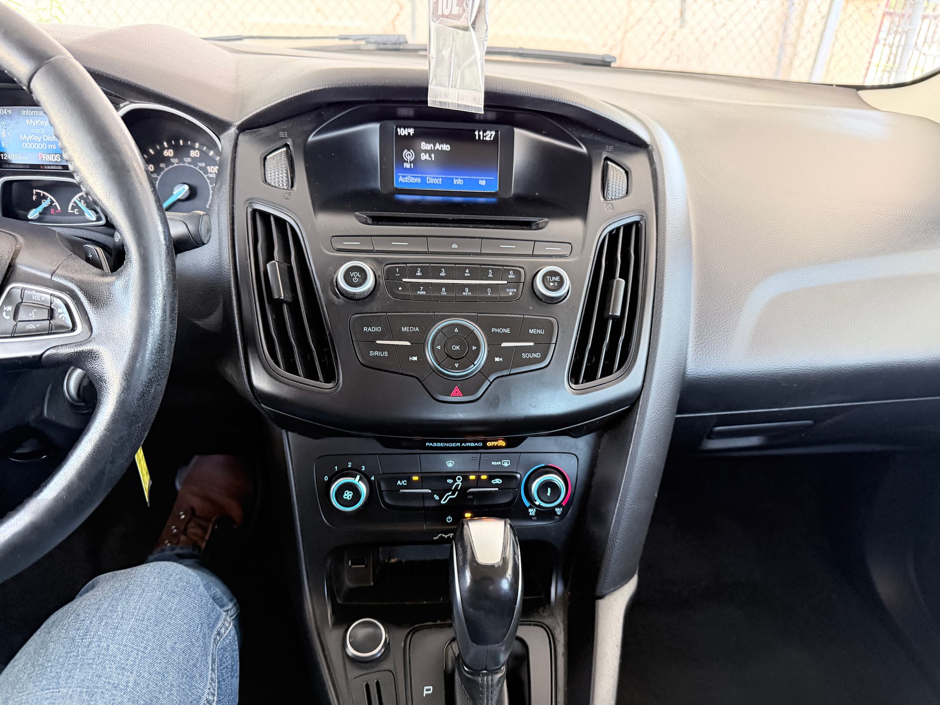 2016 FORD FOCUS - Gallery Image