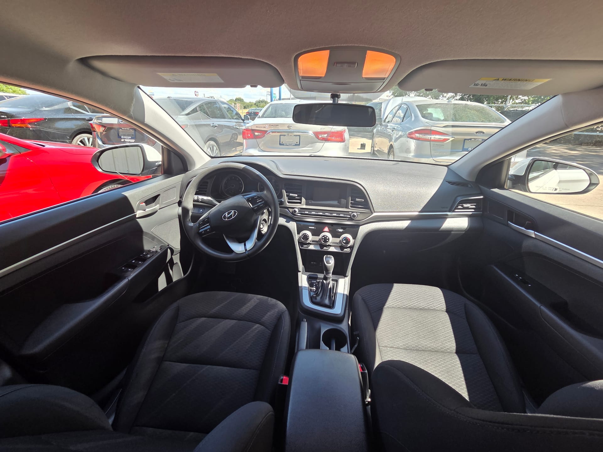 2019 HYUNDAI ELANTRA - Gallery Image