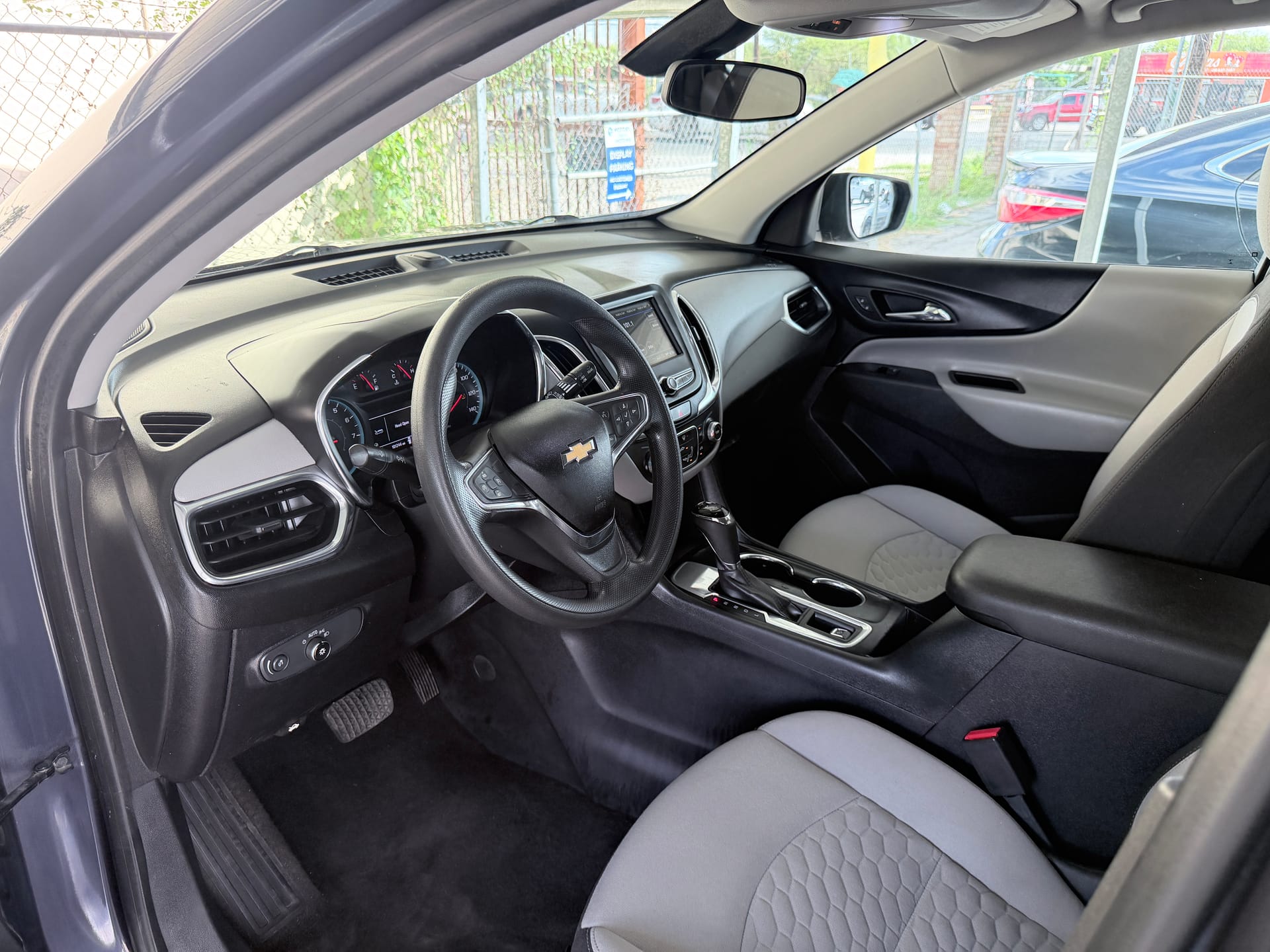 2019 CHEVROLET EQUINOX - Gallery Image