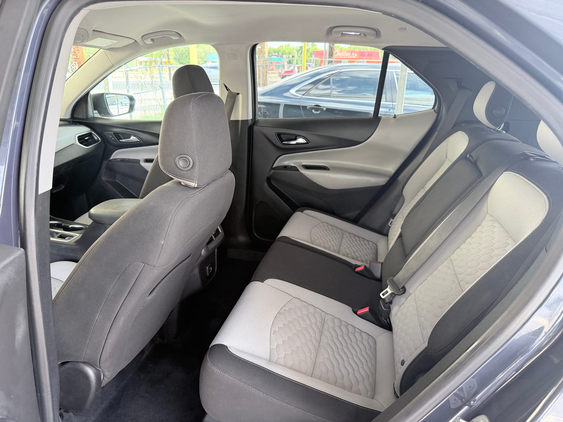 2019 CHEVROLET EQUINOX - Gallery Image