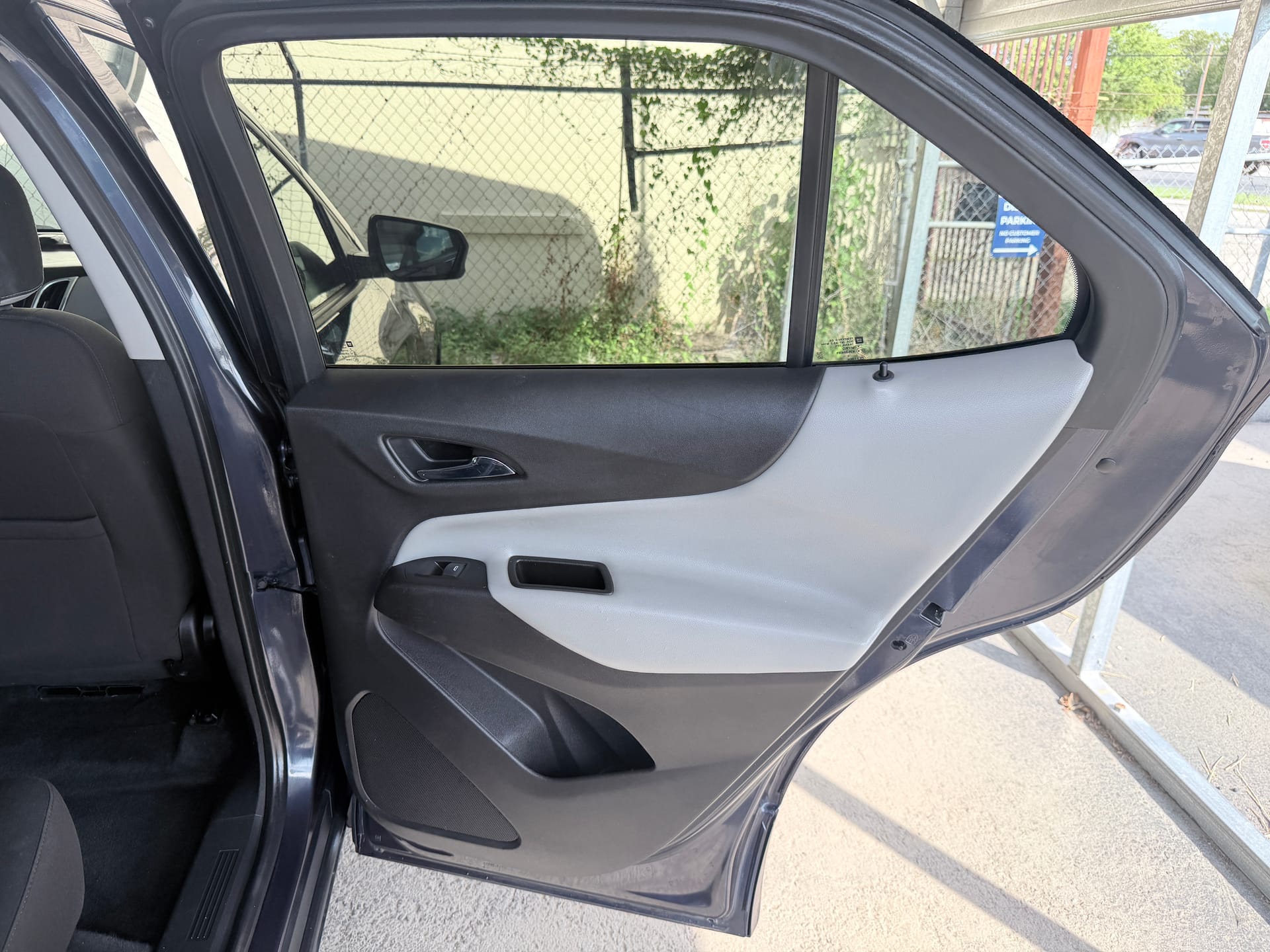 2019 CHEVROLET EQUINOX - Gallery Image