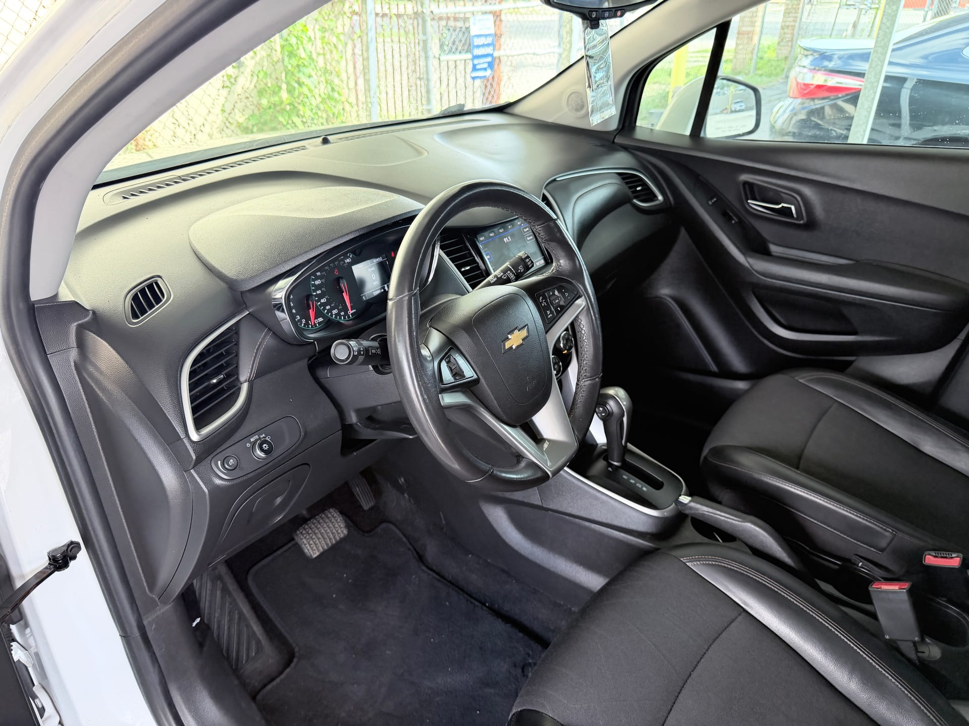 2020 CHEVROLET TRAX - Gallery Image