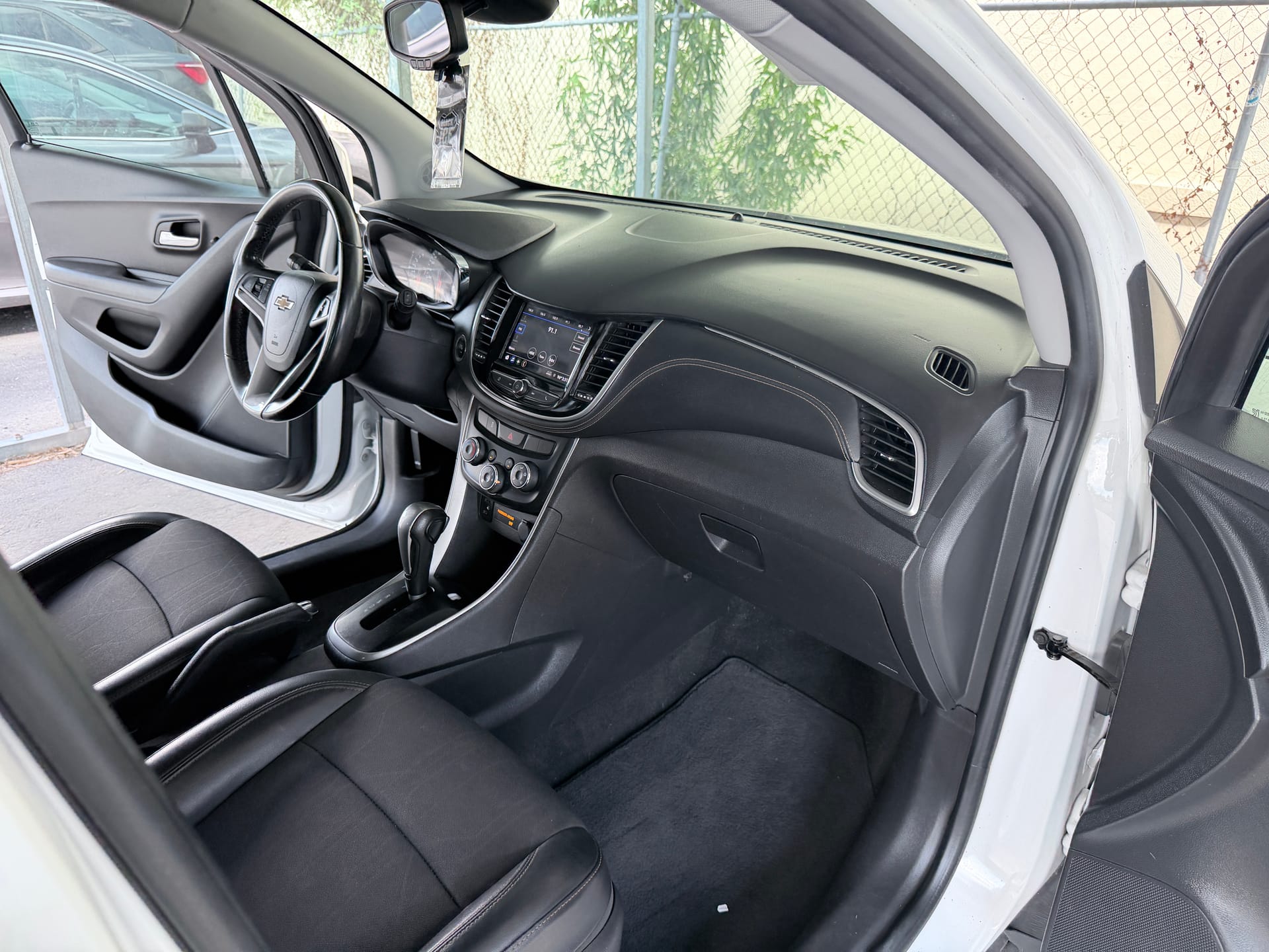 2020 CHEVROLET TRAX - Gallery Image