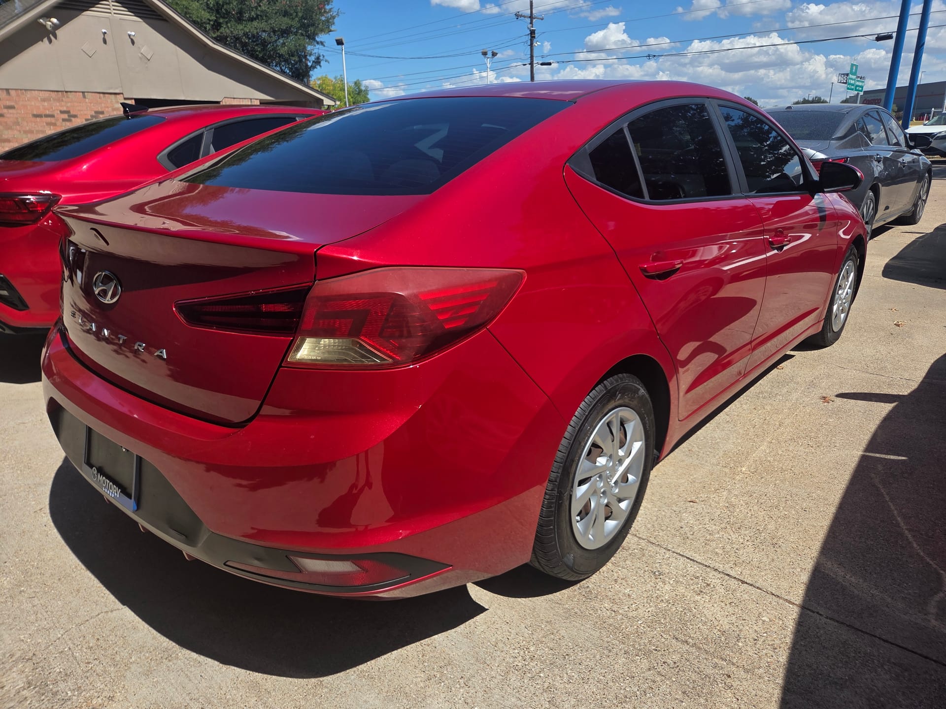 2020 HYUNDAI ELANTRA - Gallery Image