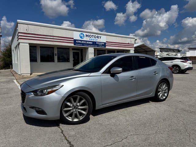 2017 MAZDA MAZDA3 - Gallery Image