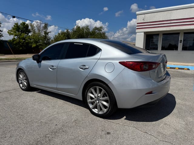 2017 MAZDA MAZDA3 - Gallery Image