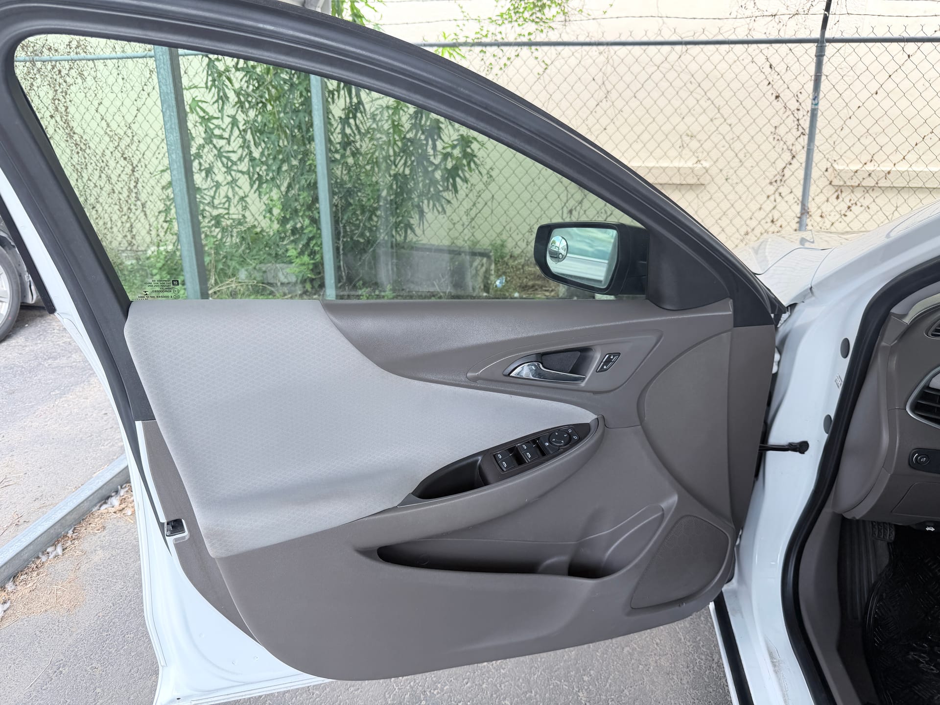 2018 CHEVROLET MALIBU - Gallery Image