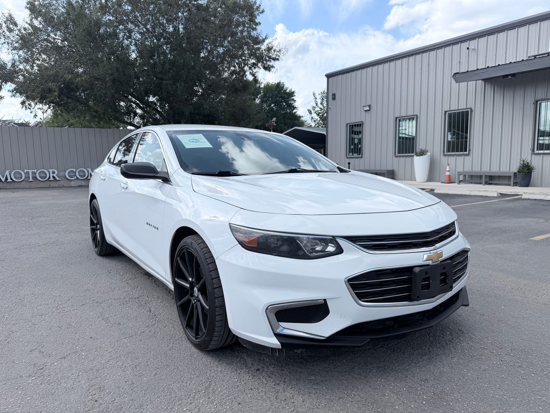 2018 CHEVROLET MALIBU - Gallery Image