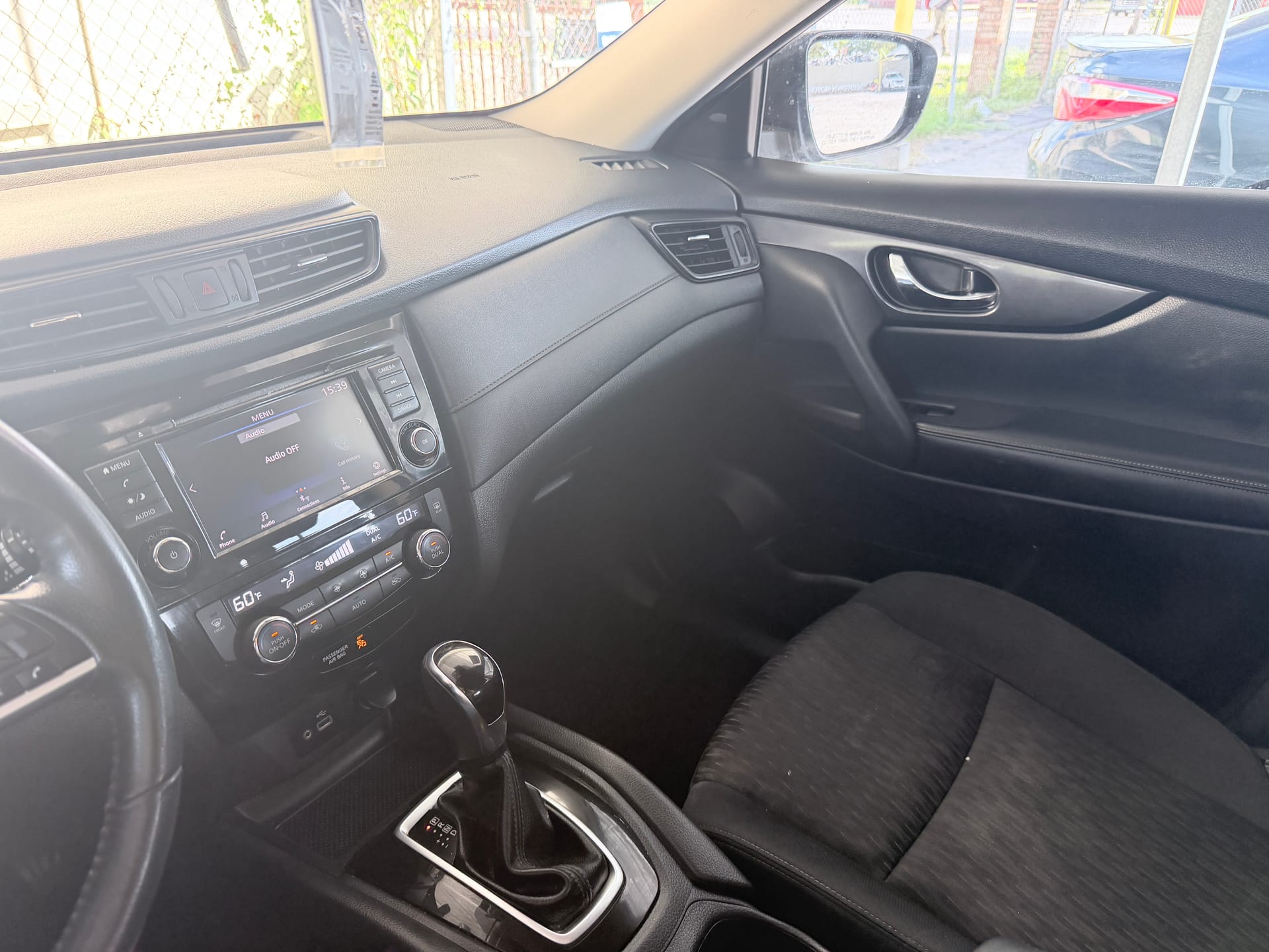 2019 NISSAN ROGUE - Gallery Image