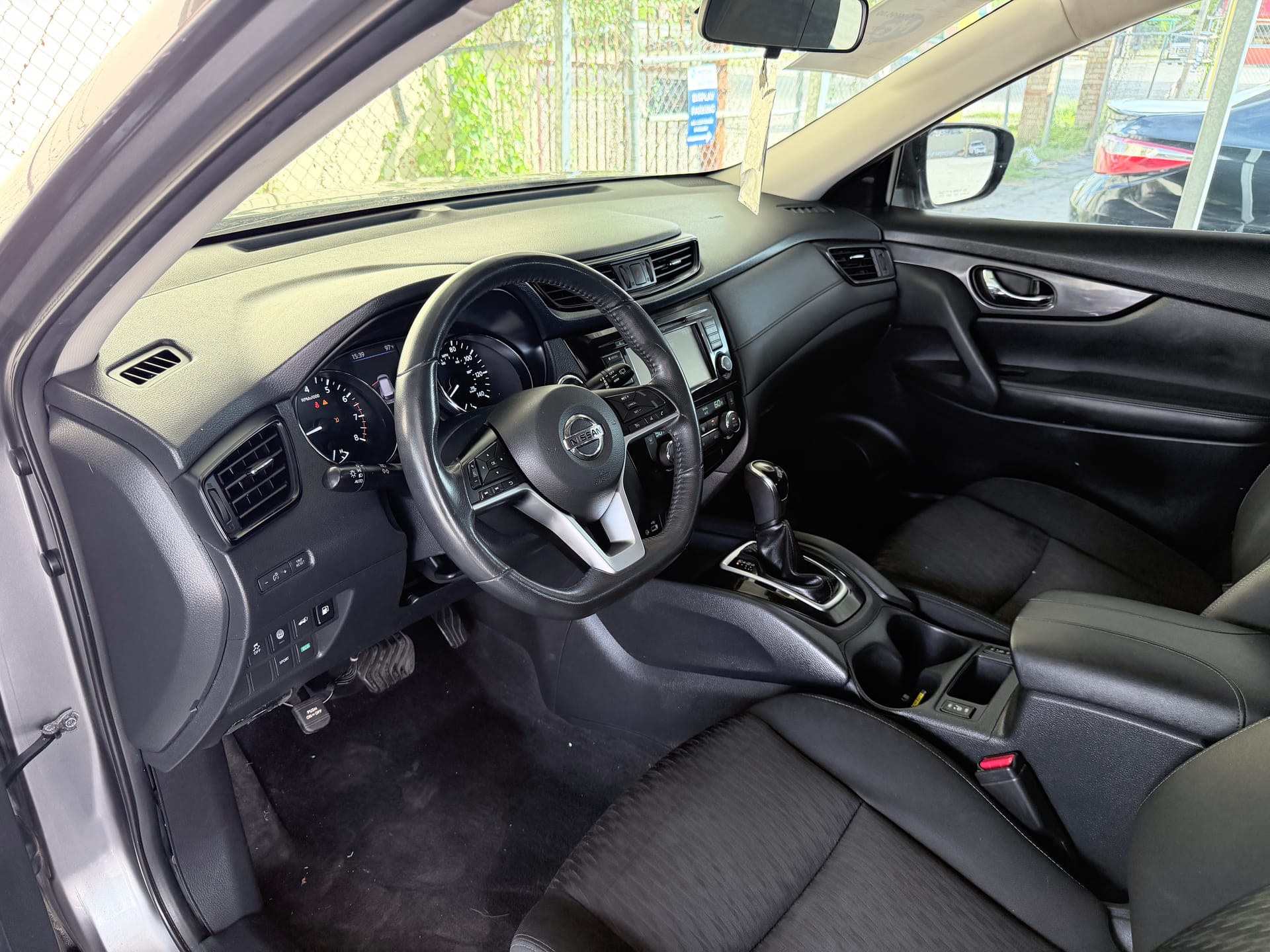 2019 NISSAN ROGUE - Gallery Image