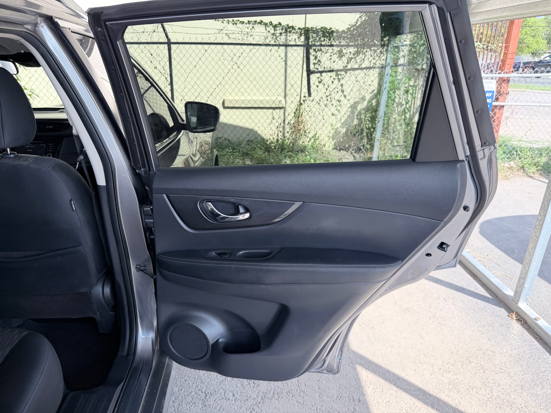 2019 NISSAN ROGUE - Gallery Image
