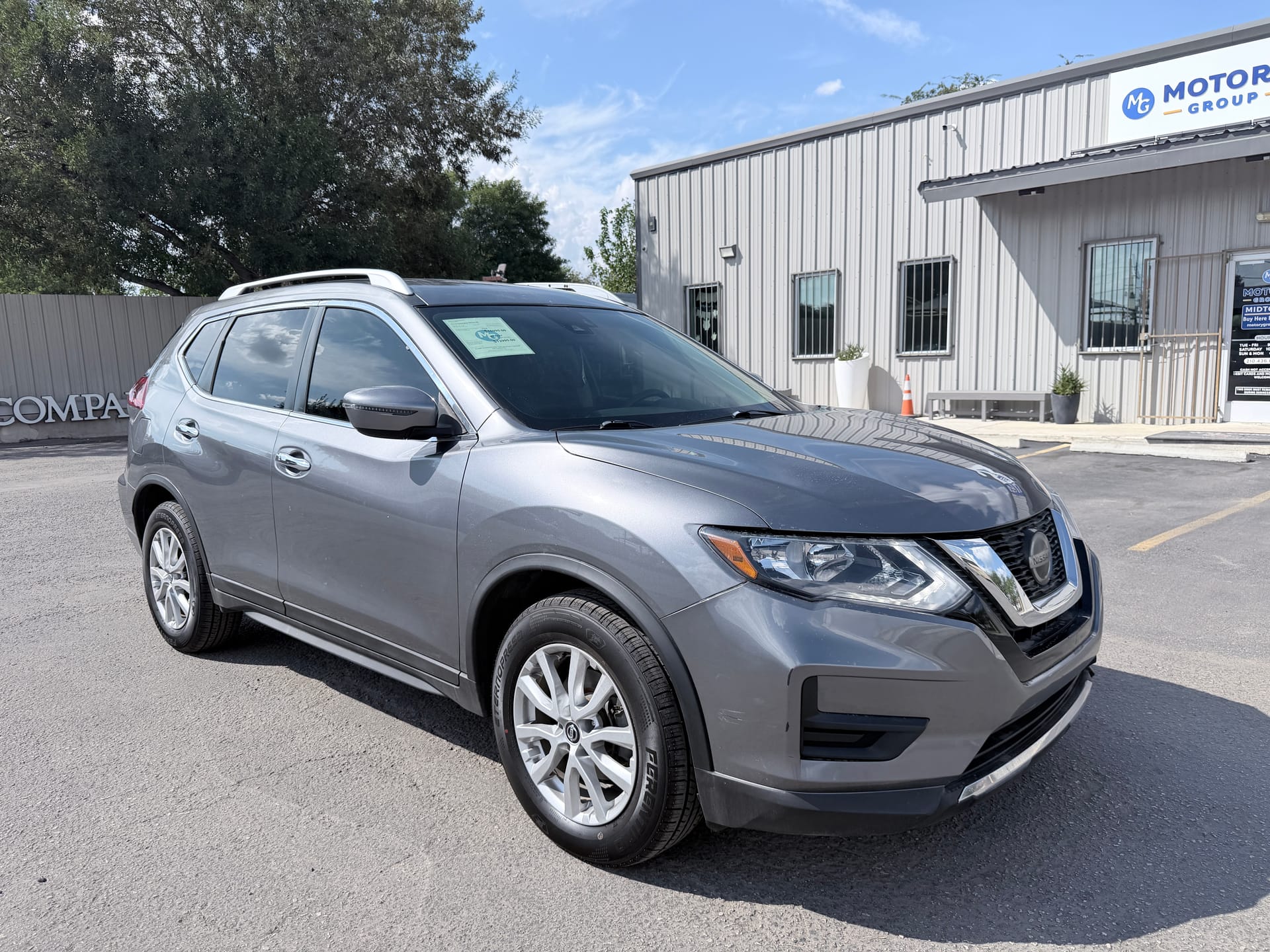 2019 NISSAN ROGUE - Gallery Image