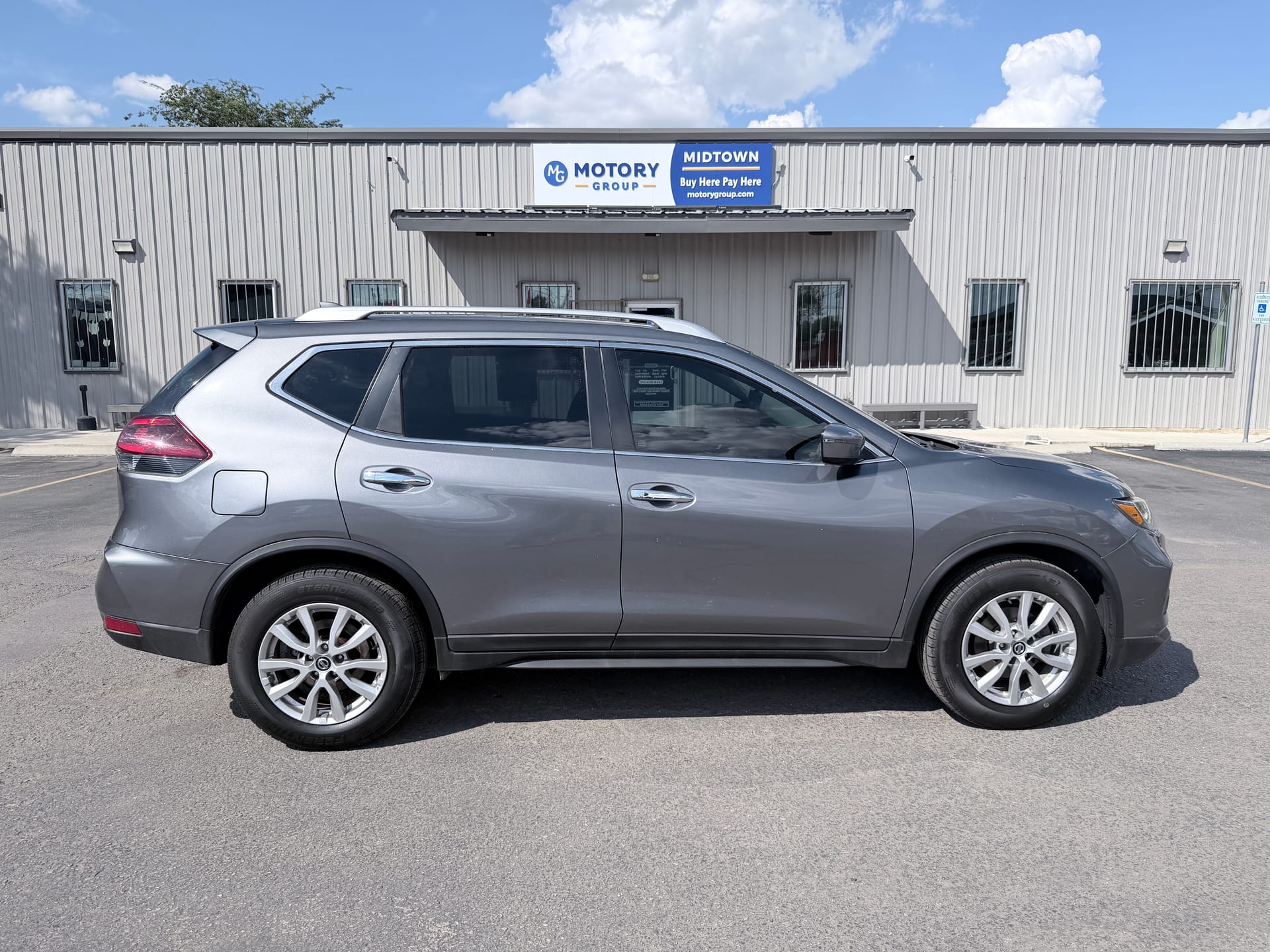 2019 NISSAN ROGUE - Gallery Image