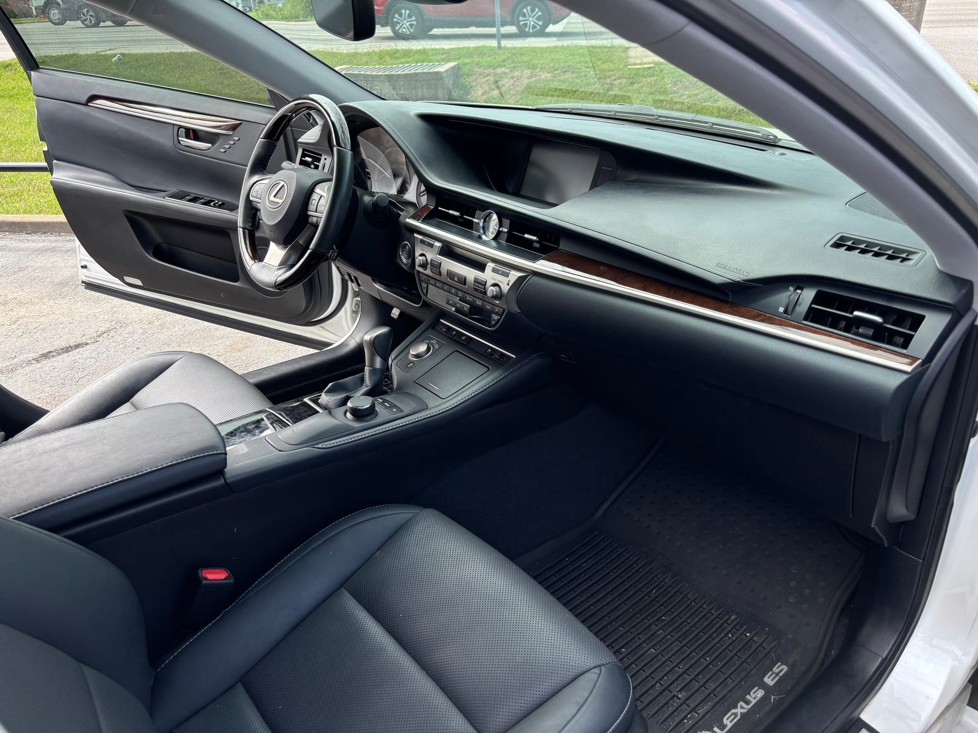 2018 LEXUS ES 350 - Gallery Image