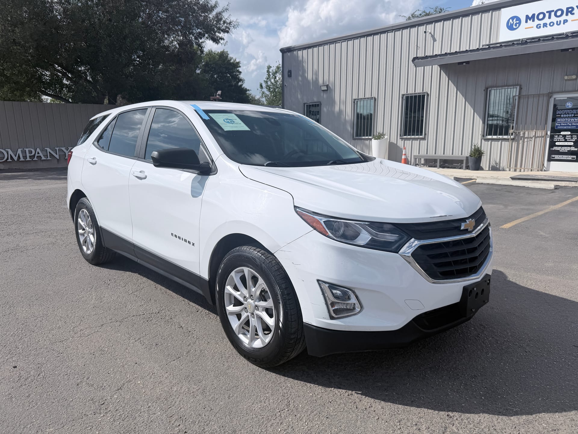 2021 CHEVROLET EQUINOX - Gallery Image