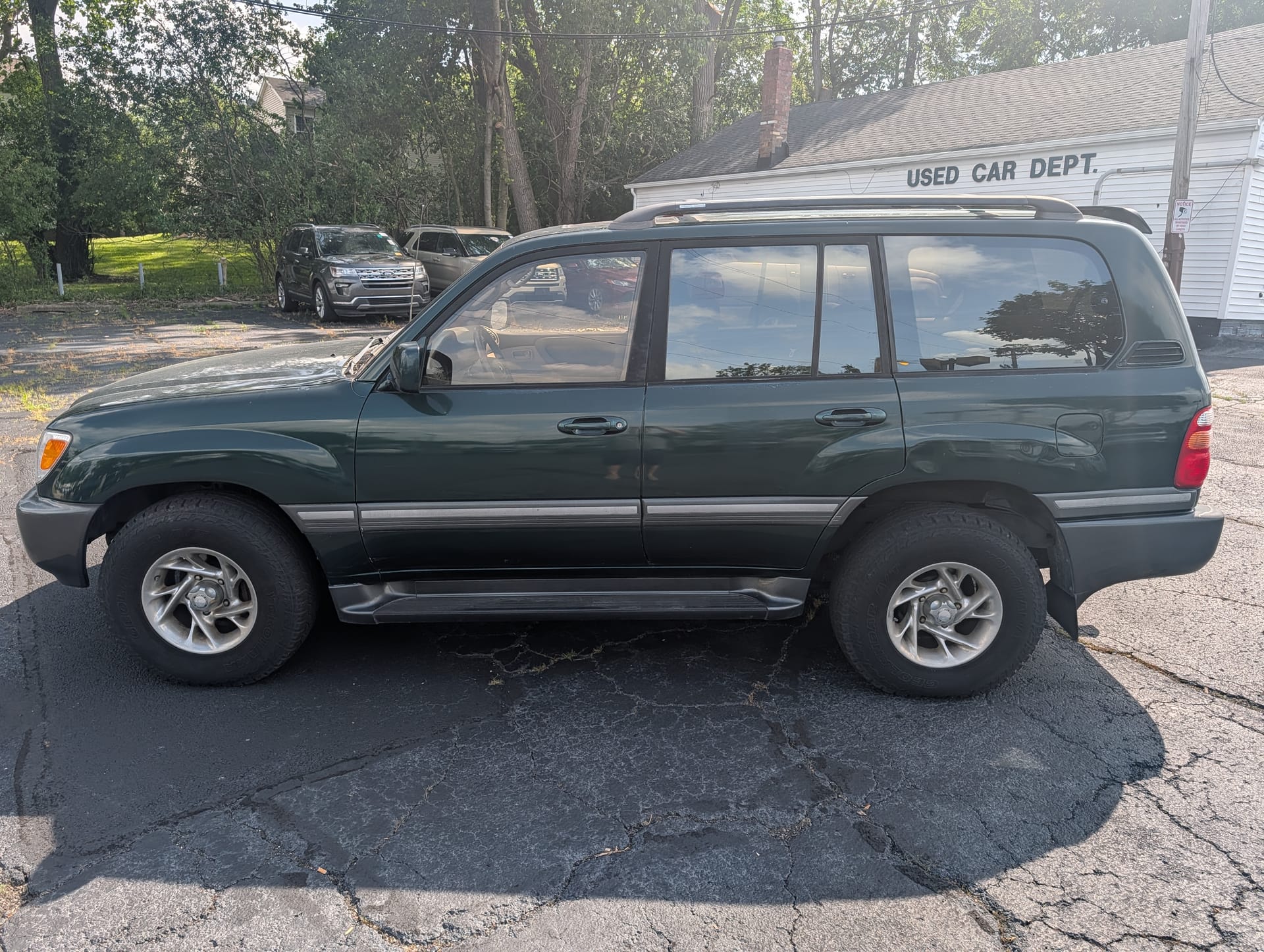 2001 TOYOTA LAND CRUISER - Gallery Image