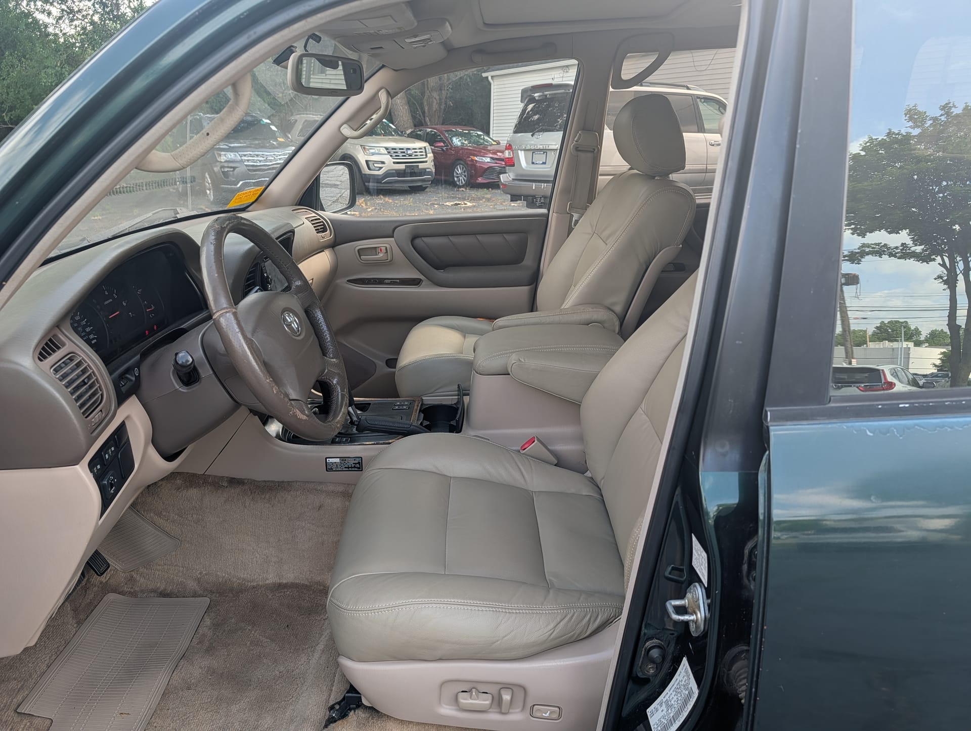 2001 TOYOTA LAND CRUISER - Gallery Image