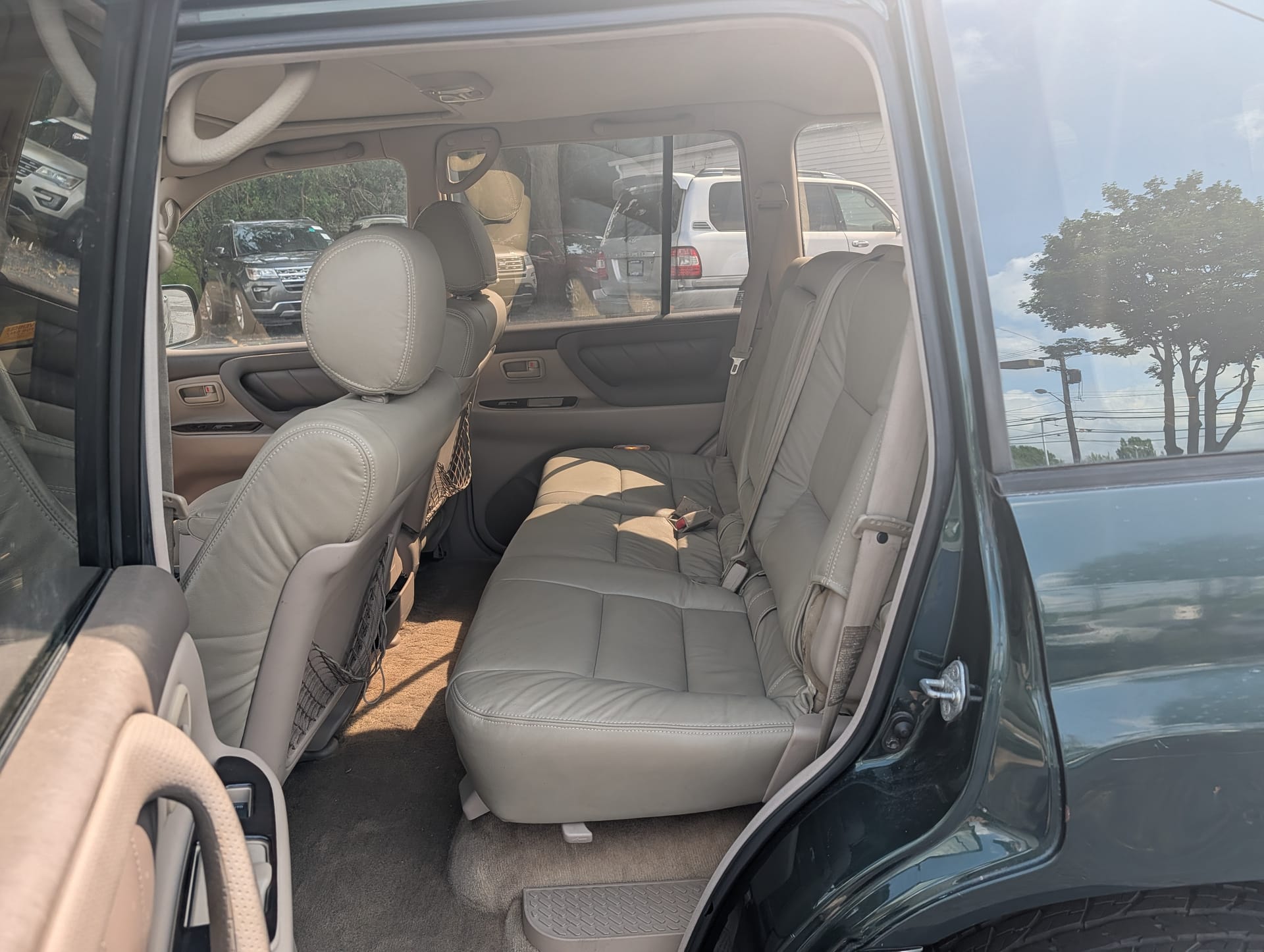 2001 TOYOTA LAND CRUISER - Gallery Image