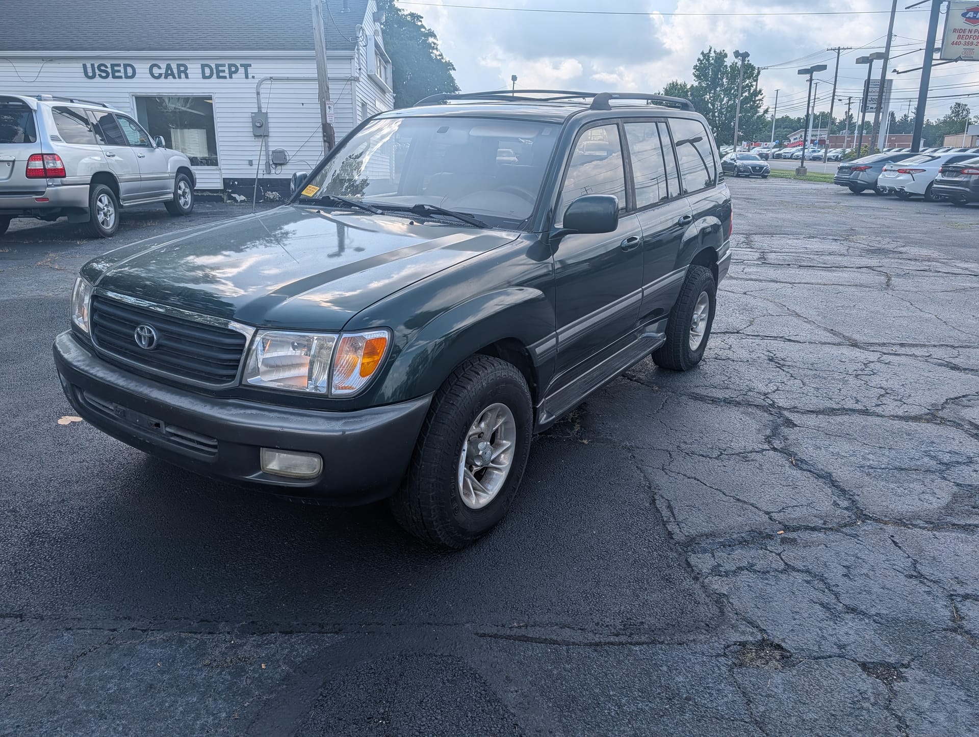 2001 TOYOTA LAND CRUISER - Gallery Image