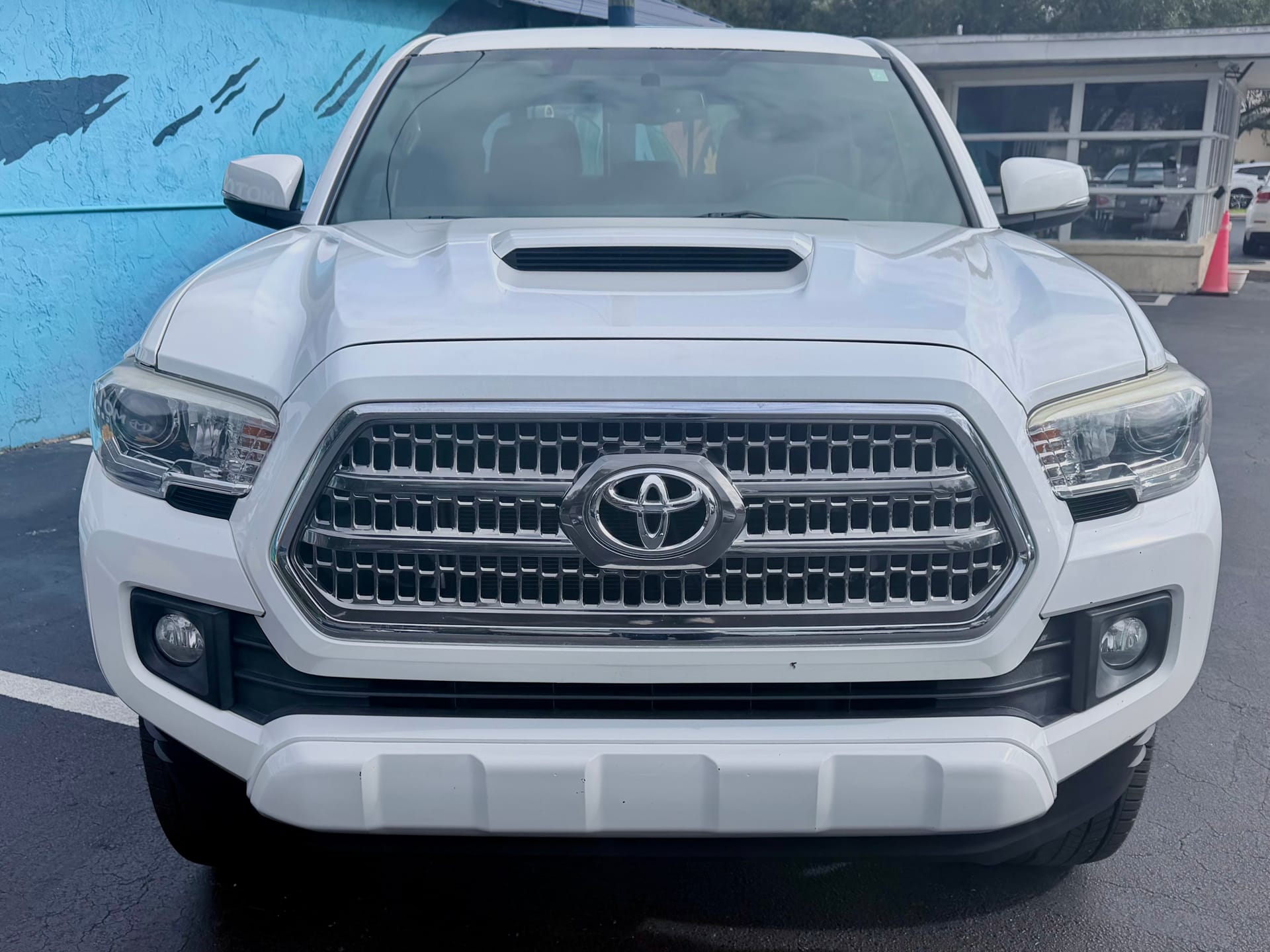 2017 TOYOTA TACOMA - Gallery Image