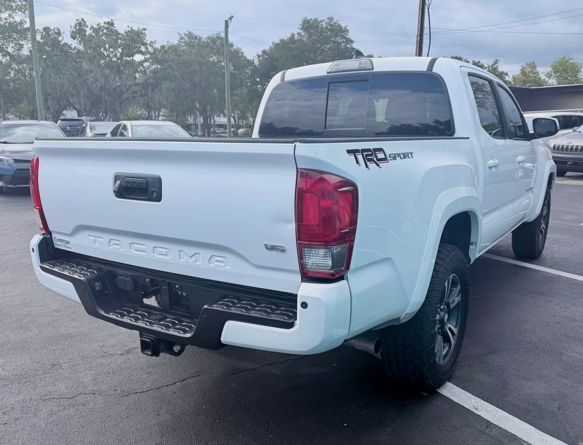 2017 TOYOTA TACOMA - Gallery Image