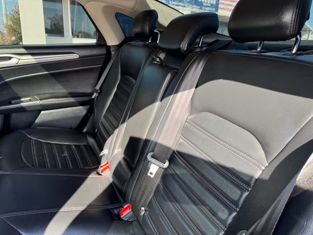 2020 FORD FUSION - Gallery Image