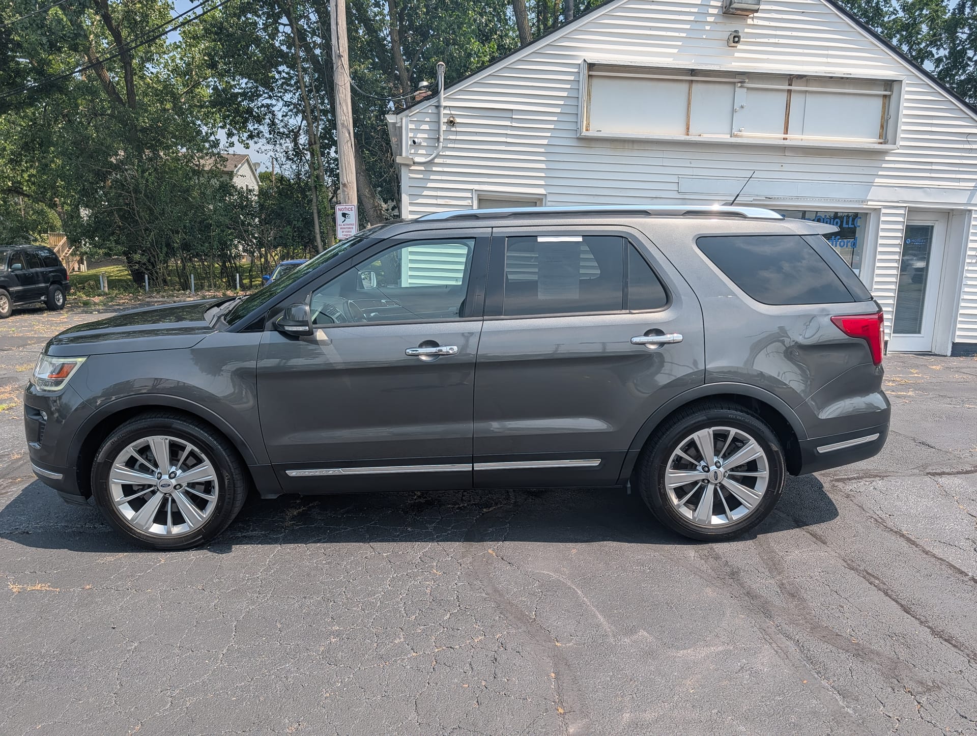 2019 FORD EXPLORER - Gallery Image