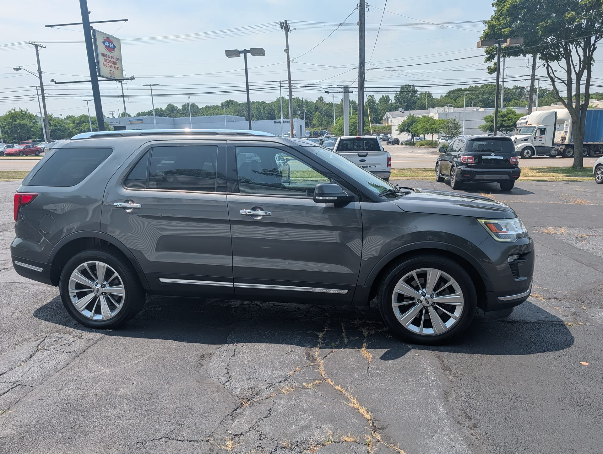 2019 FORD EXPLORER - Gallery Image