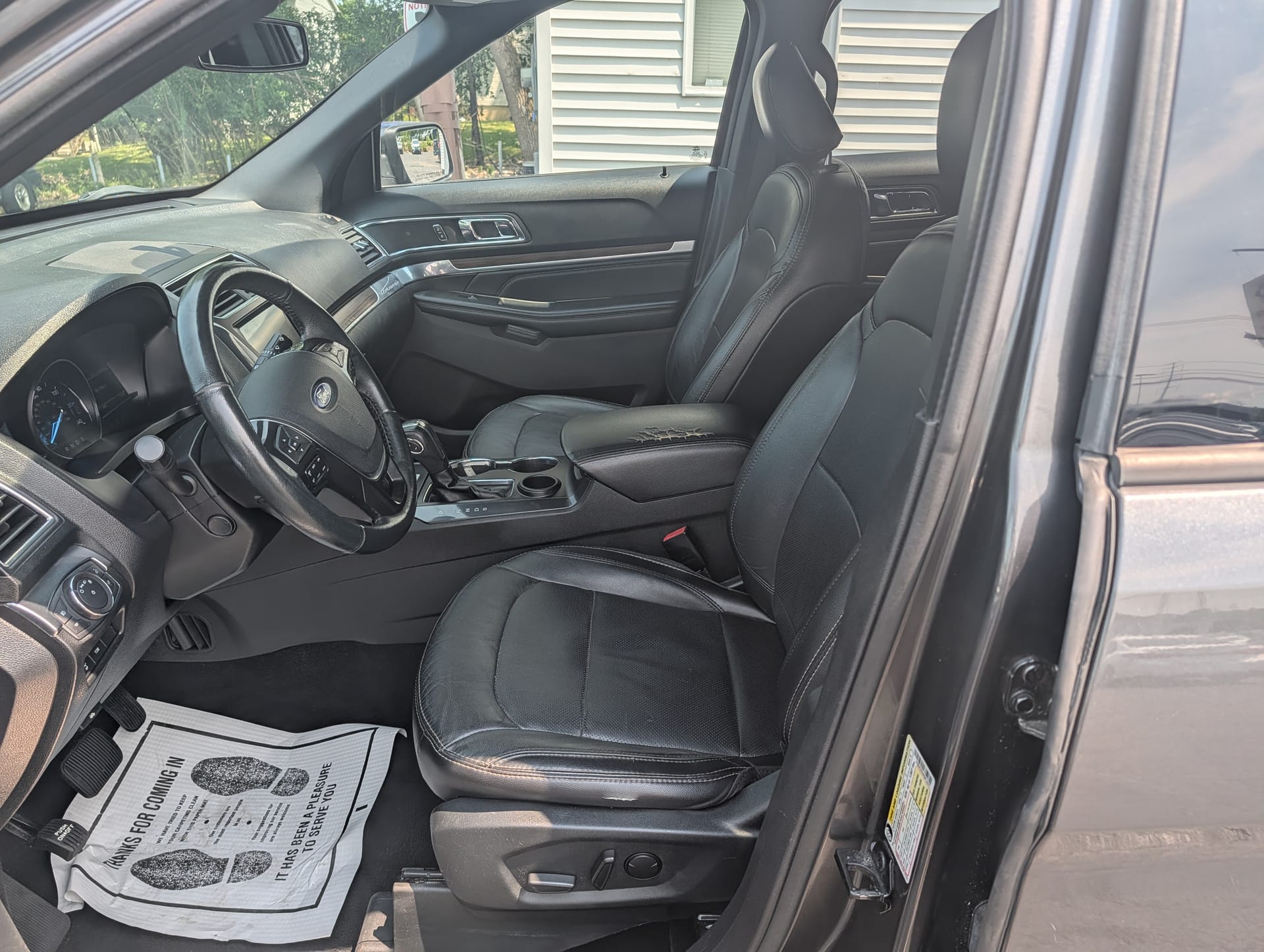 2019 FORD EXPLORER - Gallery Image