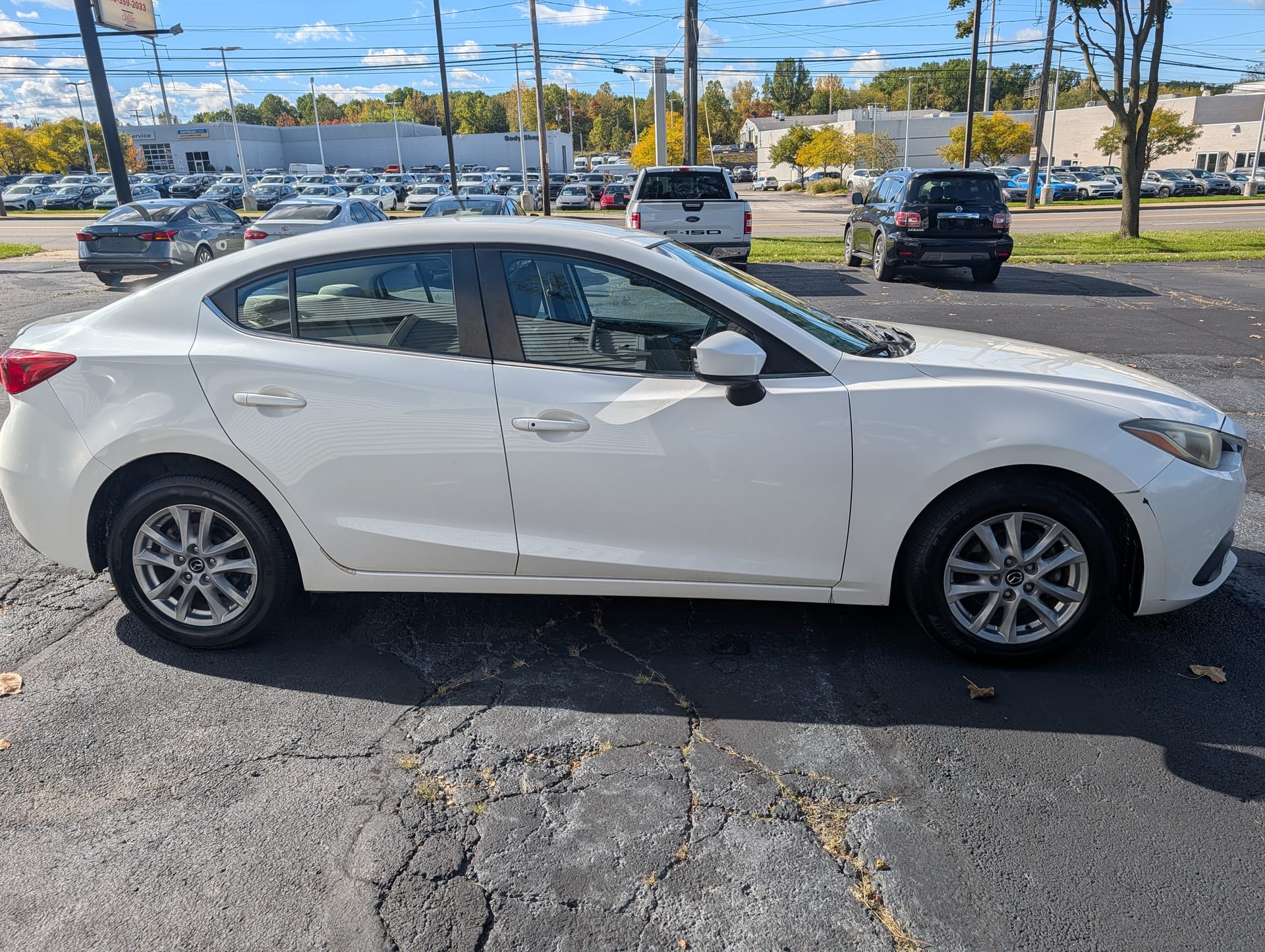 2014 MAZDA MAZDA3 - Gallery Image